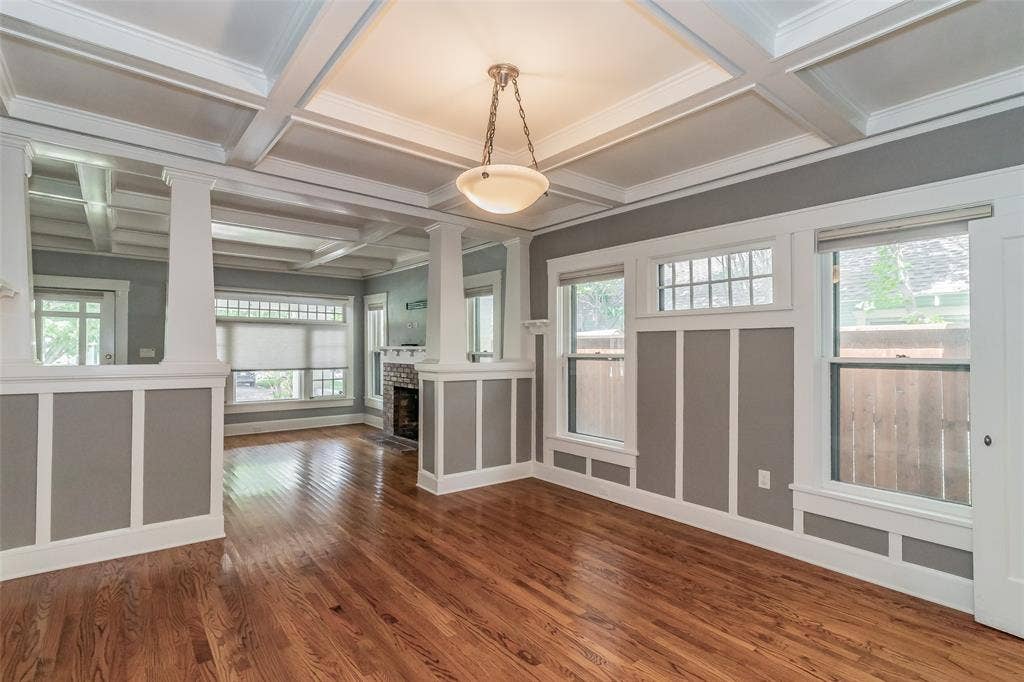 2209 6th Avenue, Fort Worth, TX 76110 2209 6th Avenue, Fort Worth, TX 76110