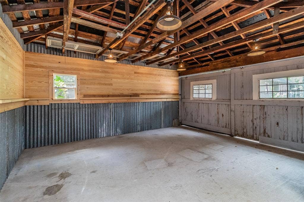 2209 6th Avenue, Fort Worth, TX 76110 2209 6th Avenue, Fort Worth, TX 76110
