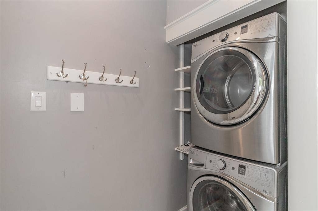 2209 6th Avenue, Fort Worth, TX 76110 2209 6th Avenue, Fort Worth, TX 76110