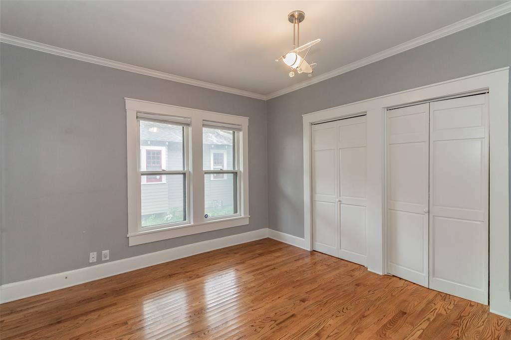 2209 6th Avenue, Fort Worth, TX 76110 2209 6th Avenue, Fort Worth, TX 76110