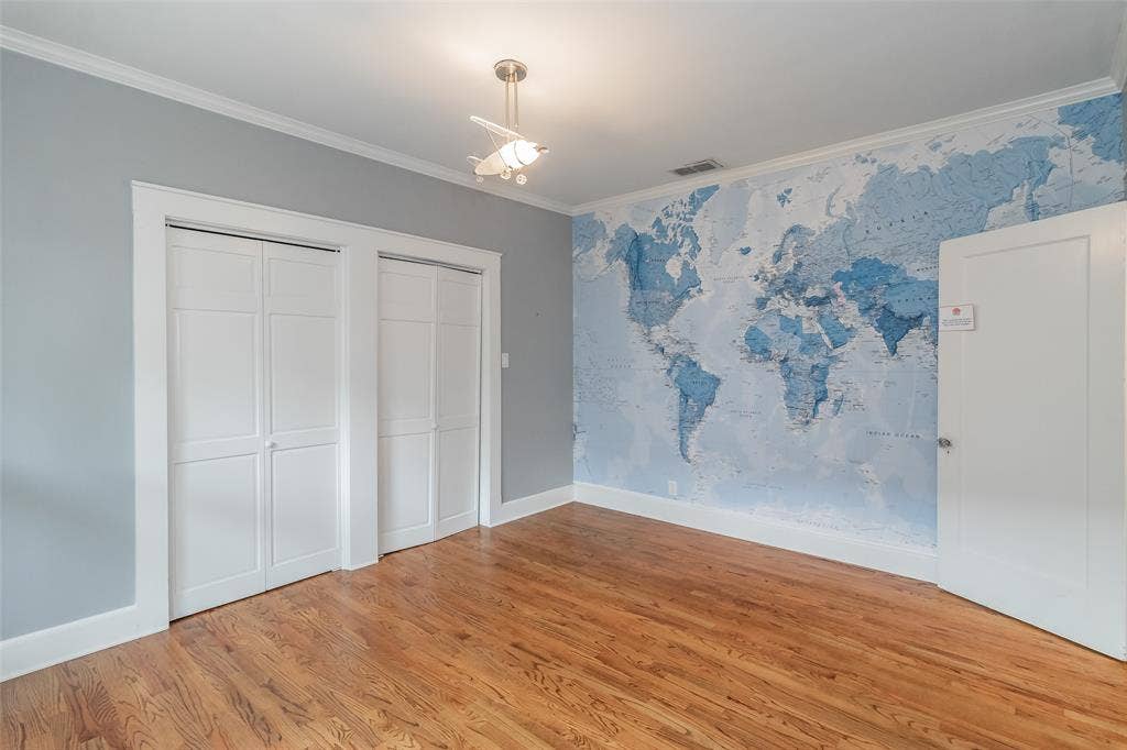 2209 6th Avenue, Fort Worth, TX 76110 2209 6th Avenue, Fort Worth, TX 76110