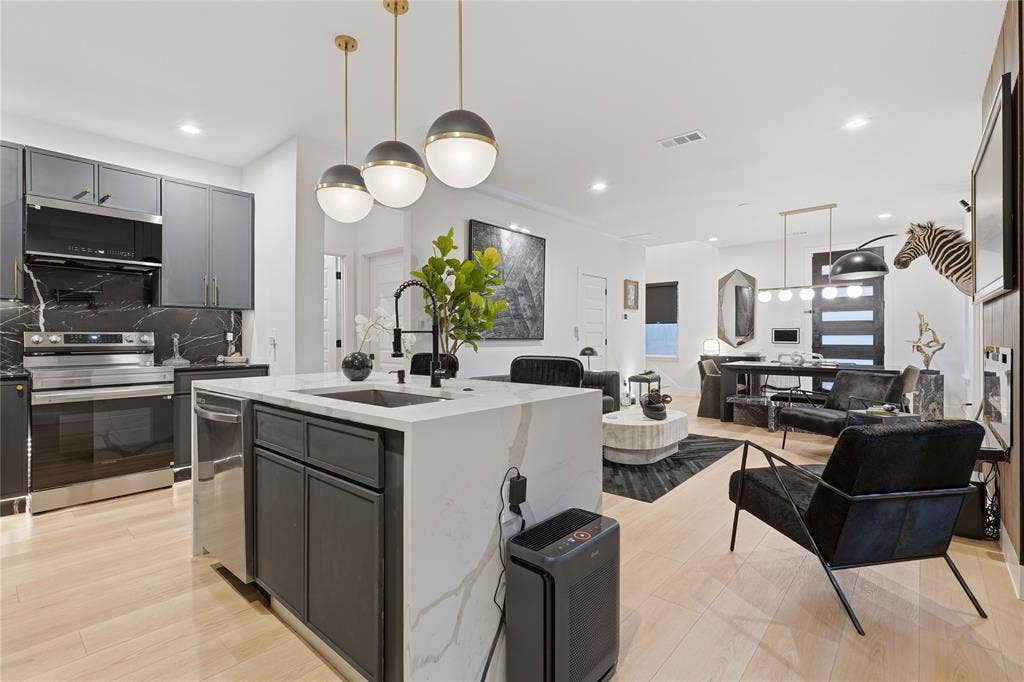1103 Pemberton Hill Road, Dallas, TX 75217 1103 Pemberton Hill Road, Dallas, TX 75217