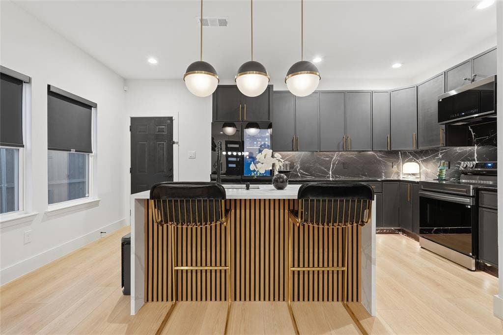1103 Pemberton Hill Road, Dallas, TX 75217 1103 Pemberton Hill Road, Dallas, TX 75217