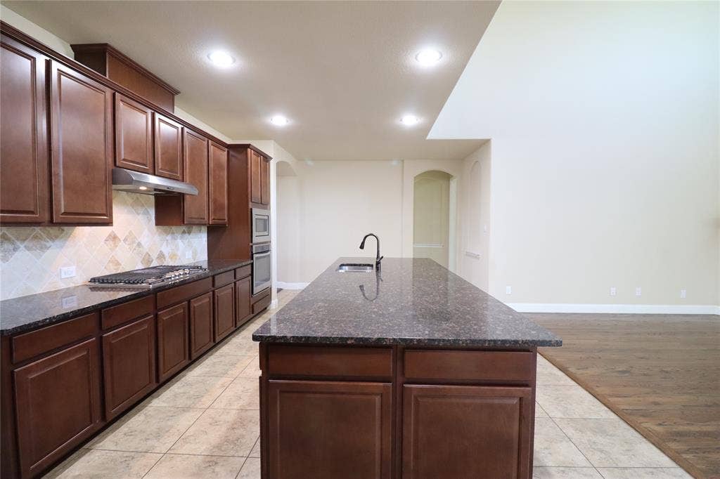 5070 Kerstyn Drive, Frisco, TX 75036