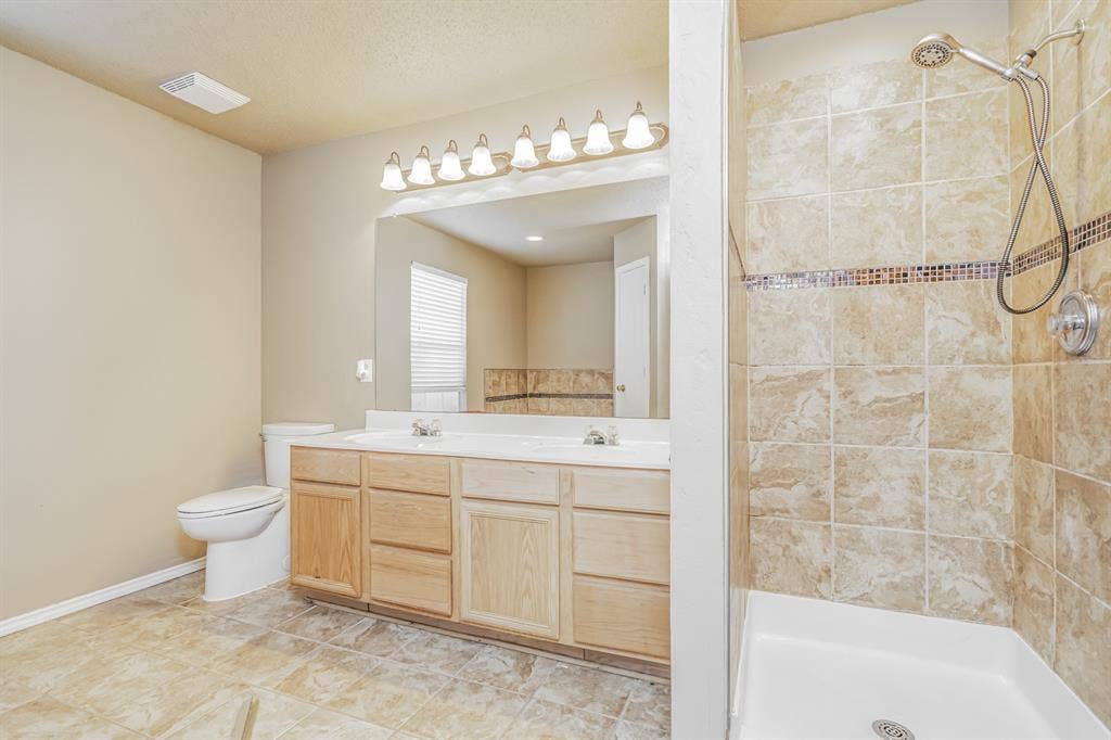 1132 Beechwood Lane, Cedar Hill, TX 75104 1132 Beechwood Lane, Cedar Hill, TX 75104