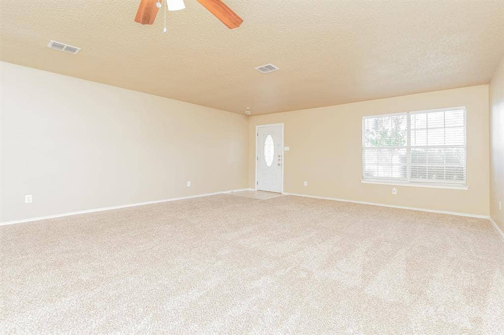 1132 Beechwood Lane, Cedar Hill, TX 75104 1132 Beechwood Lane, Cedar Hill, TX 75104