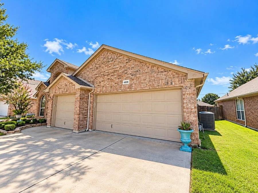 Property photo for 5805 Ozark Drive, Fort Worth, TX