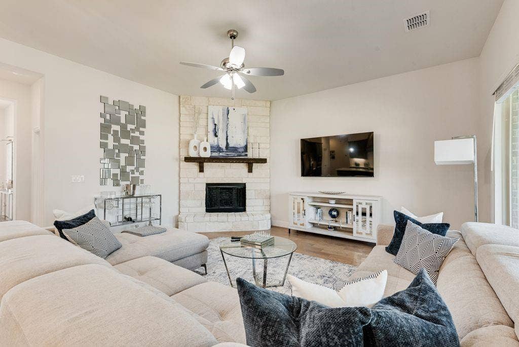 317 Resting Place Road, Waxahachie, TX 75165 317 Resting Place Road, Waxahachie, TX 75165