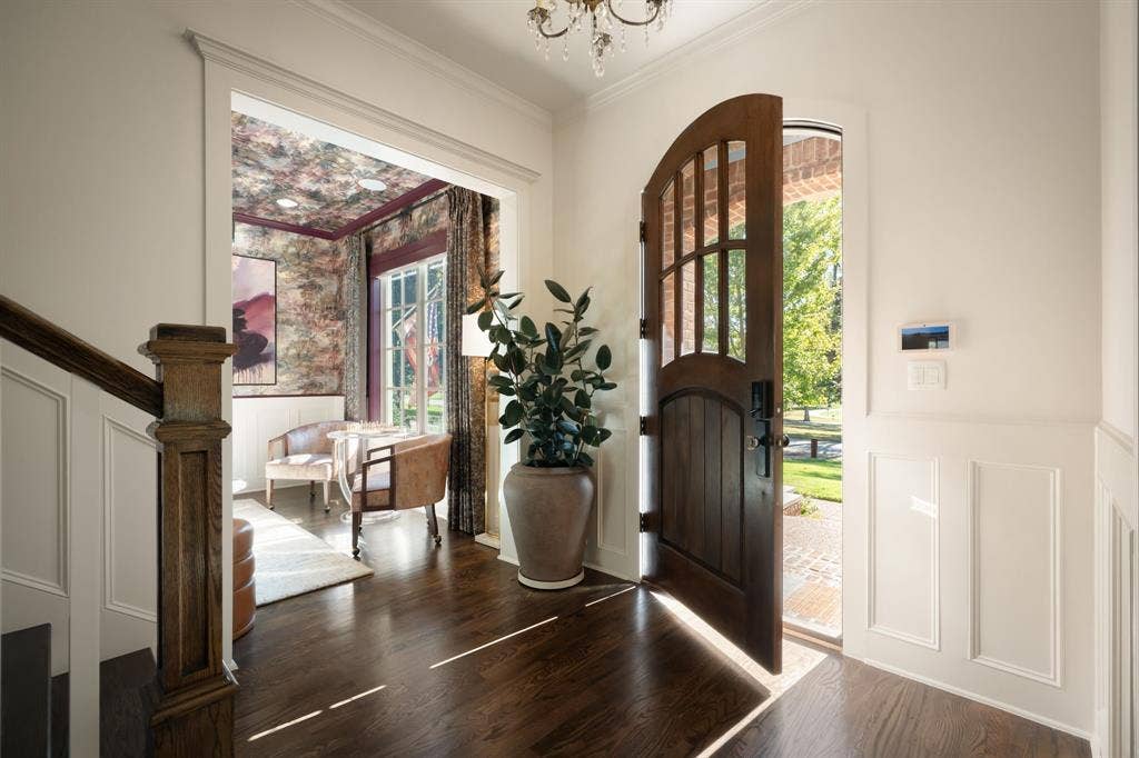 9319 E Lake Highlands Drive, Dallas, TX 75218