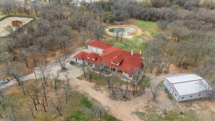 Property photo for 117 Redtail Court, Weatherford, TX