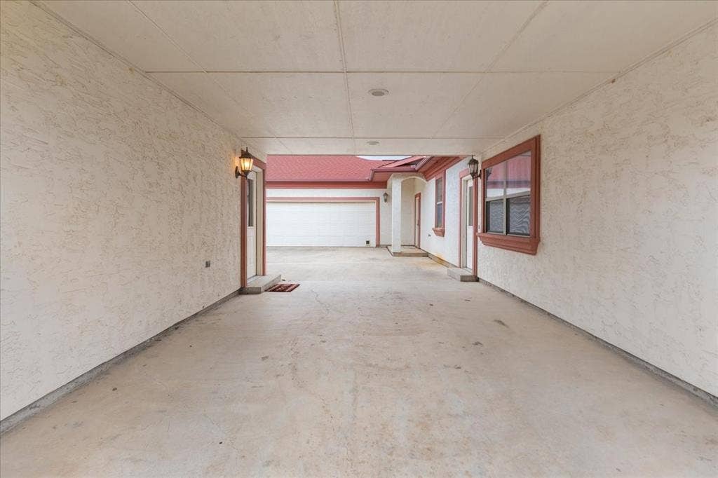 117 Redtail Court, Weatherford, TX 76088 Outdoor guesthouse