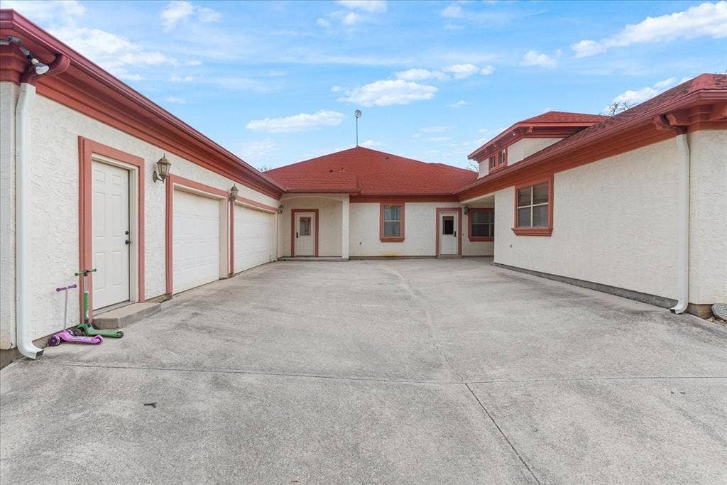 117 Redtail Court, Weatherford, TX 76088 3 car garage