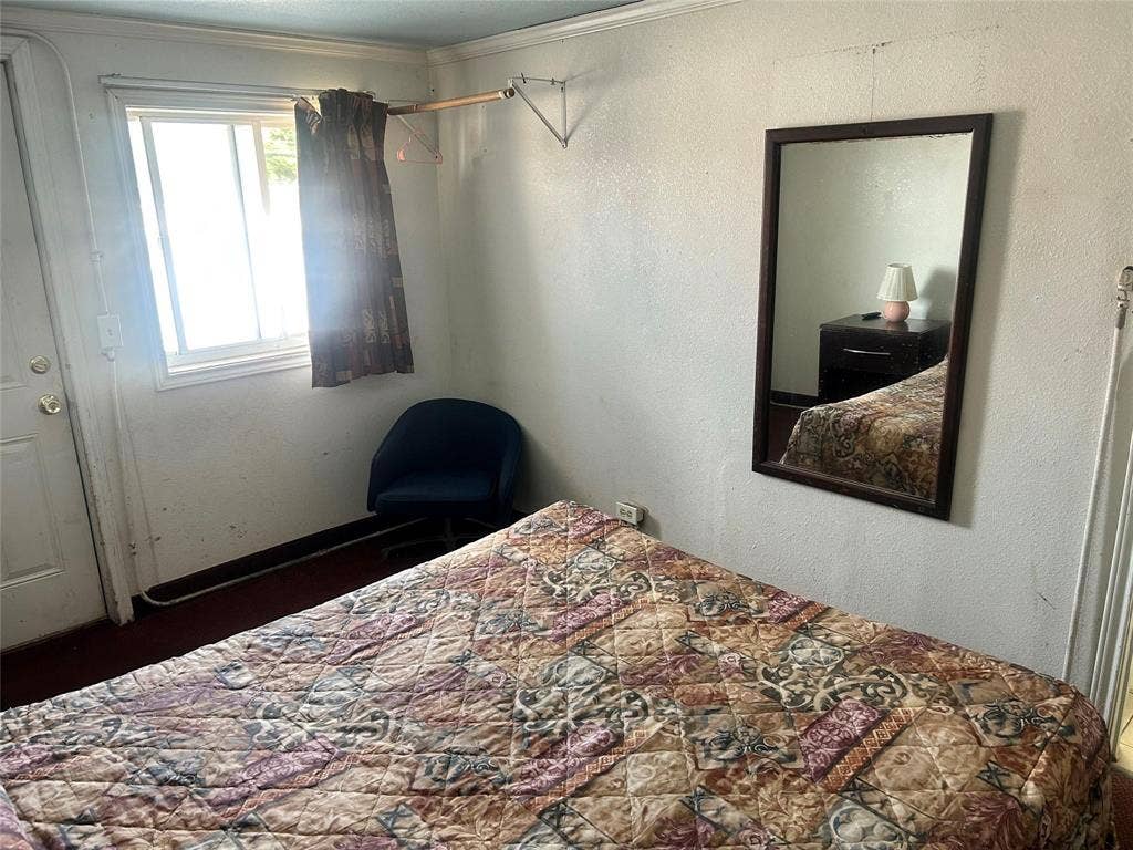 1408 E Wise Street, Bowie, TX 76230