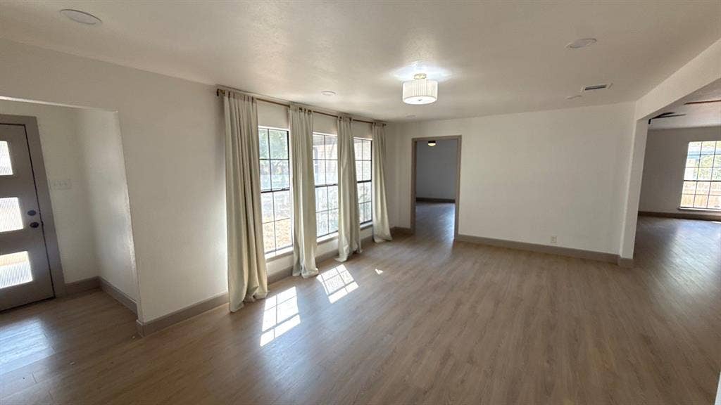 7437 Eccles Drive, Dallas, TX 75227 7437 Eccles Drive, Dallas, TX 75227