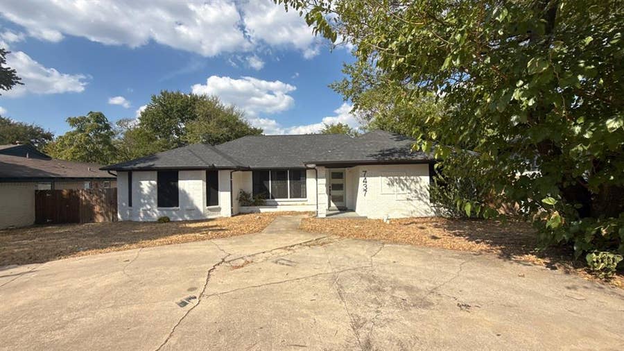 Property photo for 7437 Eccles Drive, Dallas, TX