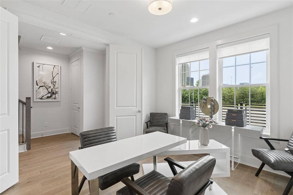 2401 Canton Street, #1002, Dallas, TX 75201 Image of model home with similar layout.