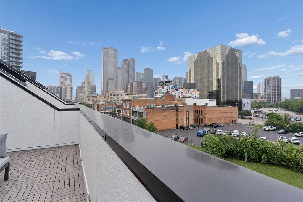 2401 Canton Street, #1002, Dallas, TX 75201 Image of model home with similar layout.