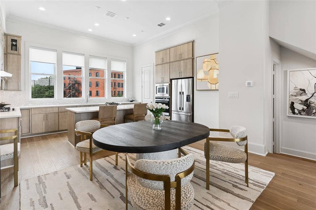2401 Canton Street, #1002, Dallas, TX 75201 Image of model home with similar layout.