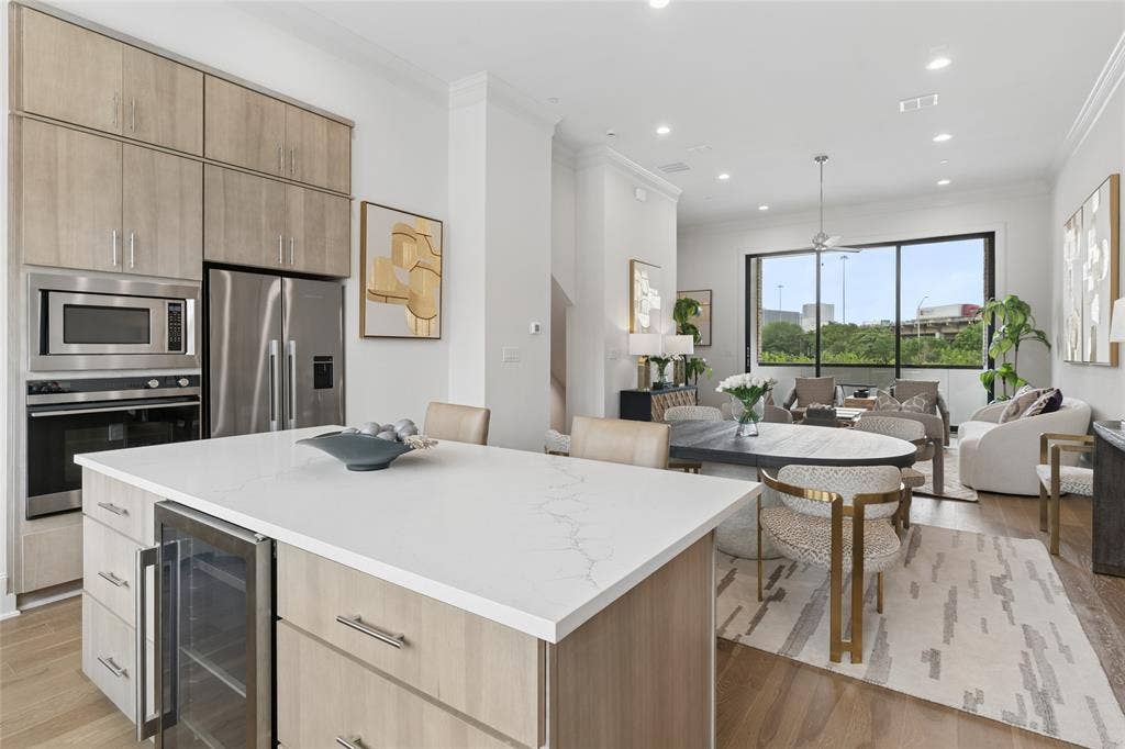 2401 Canton Street, #1002, Dallas, TX 75201 Image of model home with similar layout.