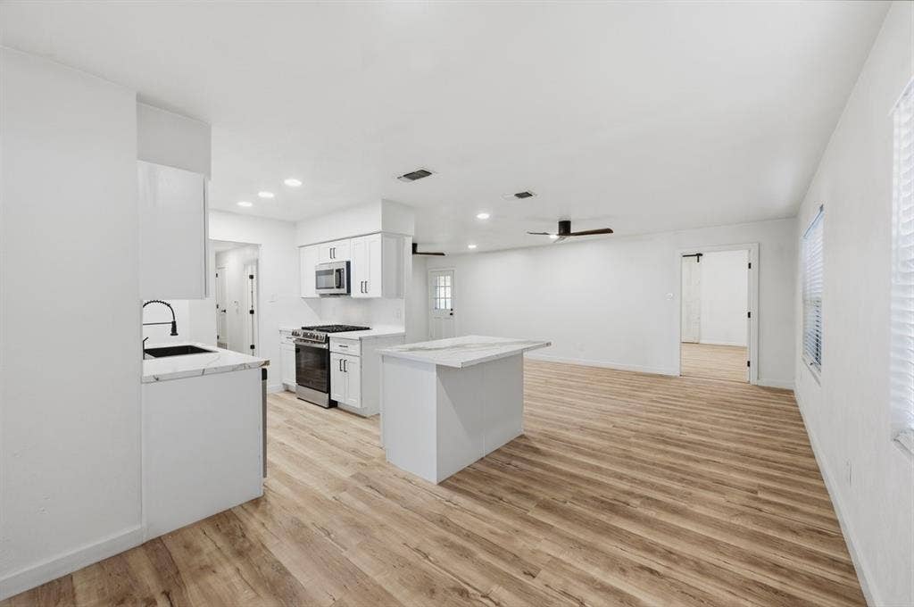 203 Evelyn Street, DeSoto, TX 75115 203 Evelyn Street, DeSoto, TX 75115