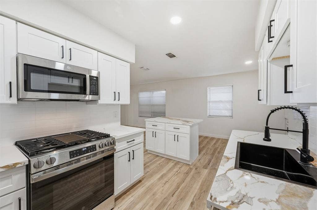 203 Evelyn Street, DeSoto, TX 75115 203 Evelyn Street, DeSoto, TX 75115
