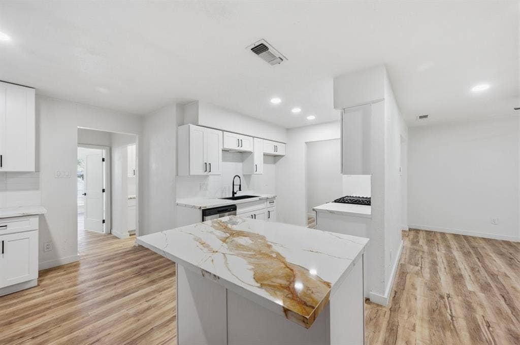 203 Evelyn Street, DeSoto, TX 75115 203 Evelyn Street, DeSoto, TX 75115