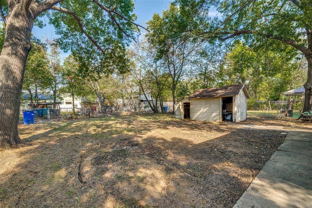 10429 Aledo Drive, Dallas, TX 75228 10429 Aledo Drive, Dallas, TX 75228