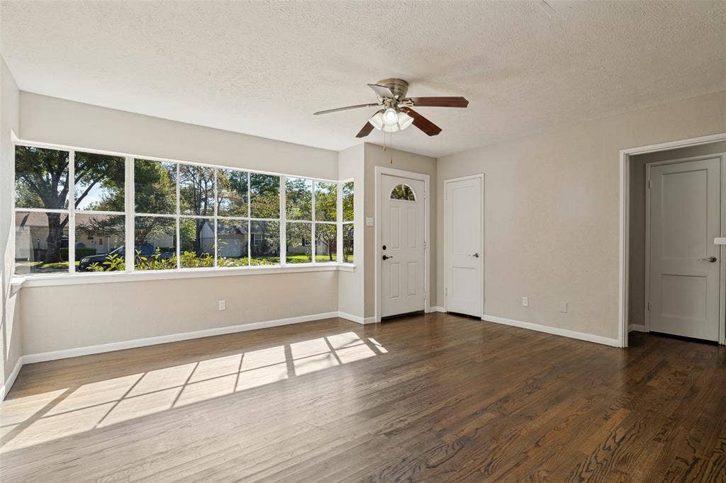 10429 Aledo Drive, Dallas, TX 75228 10429 Aledo Drive, Dallas, TX 75228