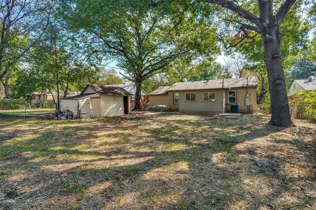 10429 Aledo Drive, Dallas, TX 75228 10429 Aledo Drive, Dallas, TX 75228