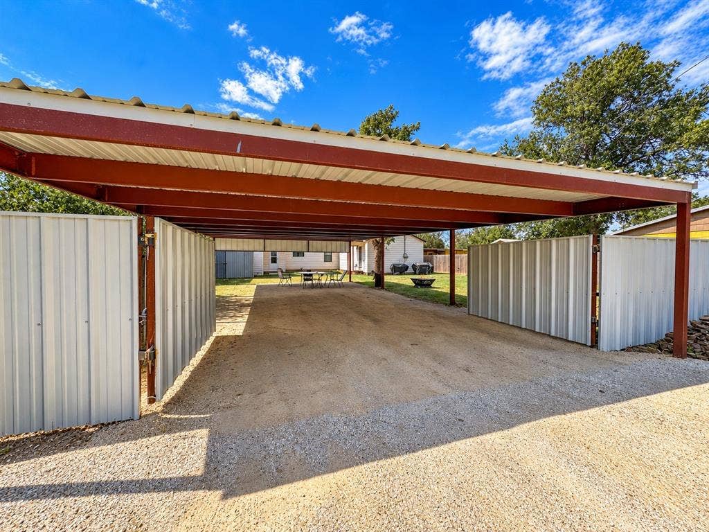 1504 N Avenue G, Haskell, TX 79521 1504 N Avenue G, Haskell, TX 79521