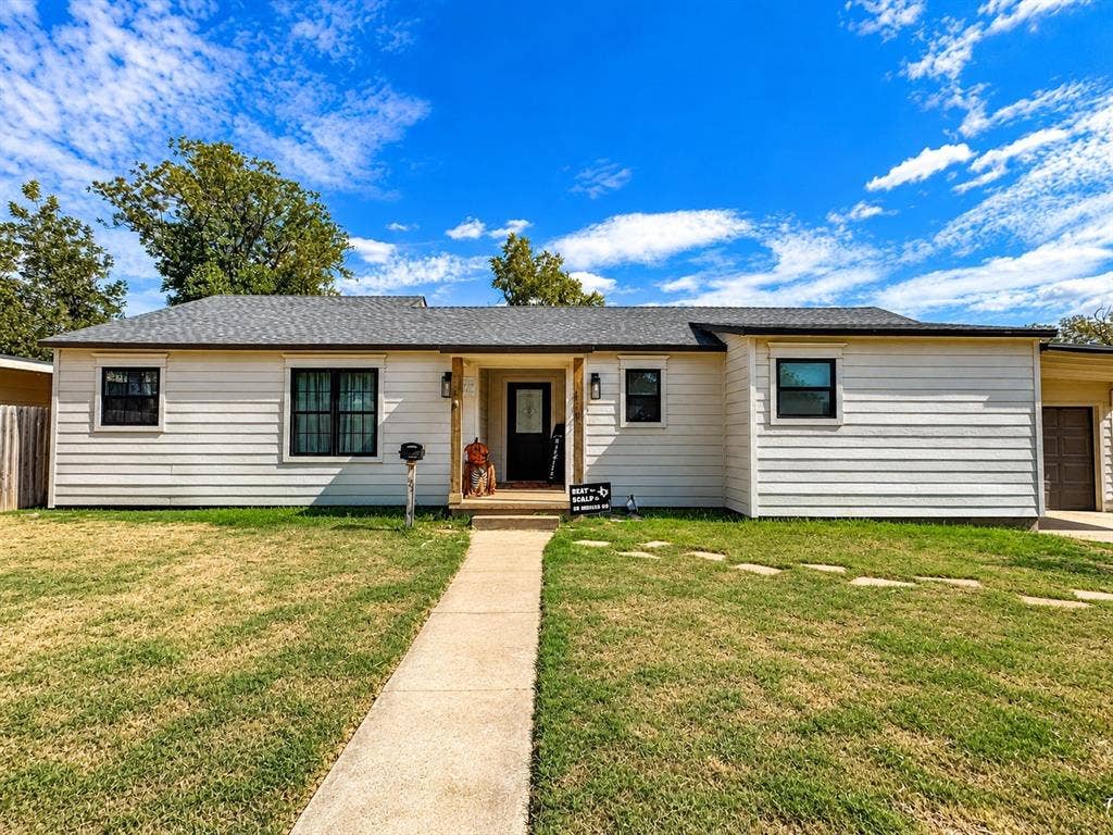 1504 N Avenue G, Haskell, TX 79521 1504 N Avenue G, Haskell, TX 79521