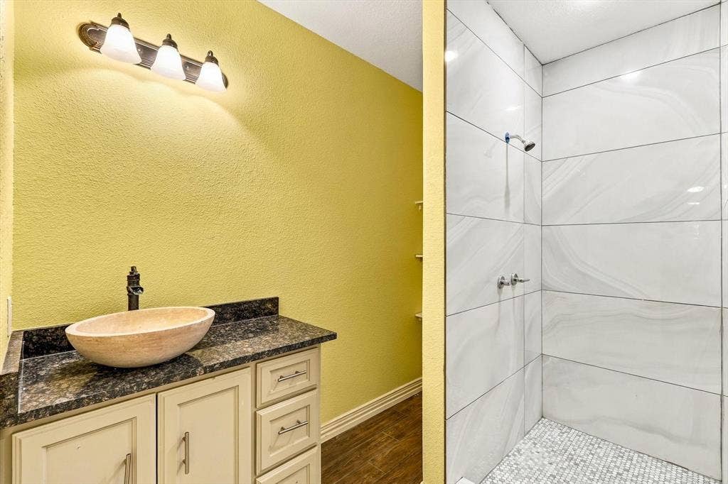 573 Hcr 2431, Hillsboro, TX 76645 573 Hcr 2431, Hillsboro, TX 76645