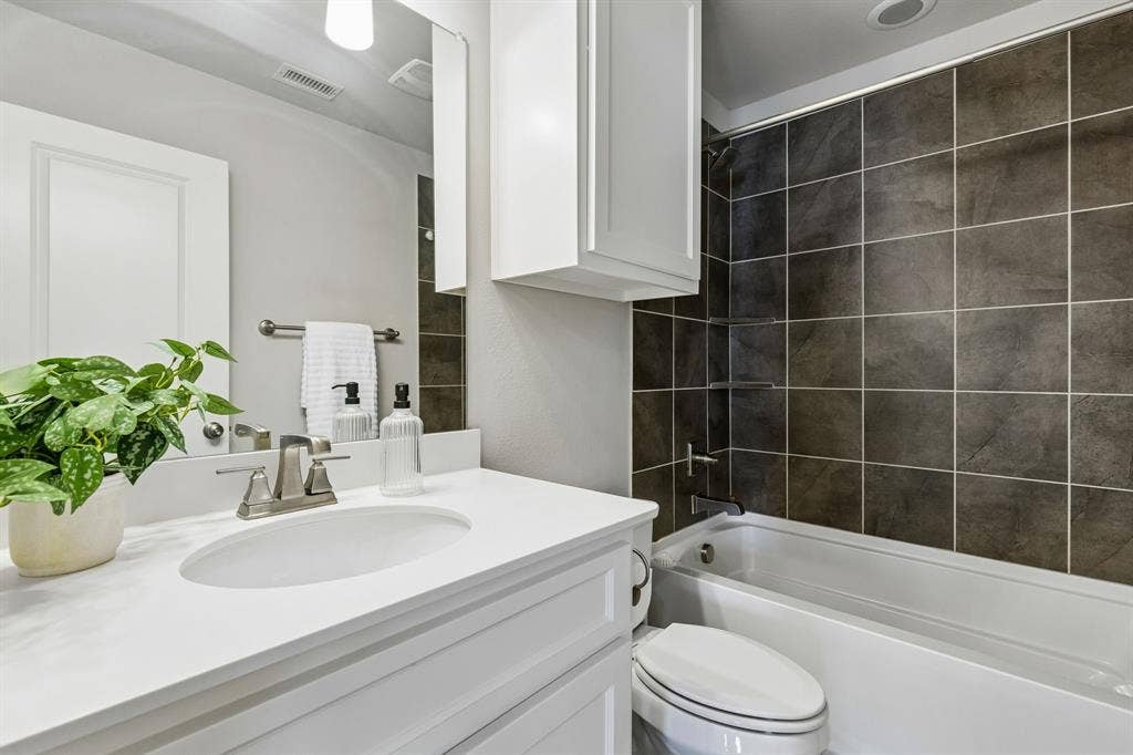 618 Cano Street, Allen, TX 75002 618 Cano Street, Allen, TX 75002