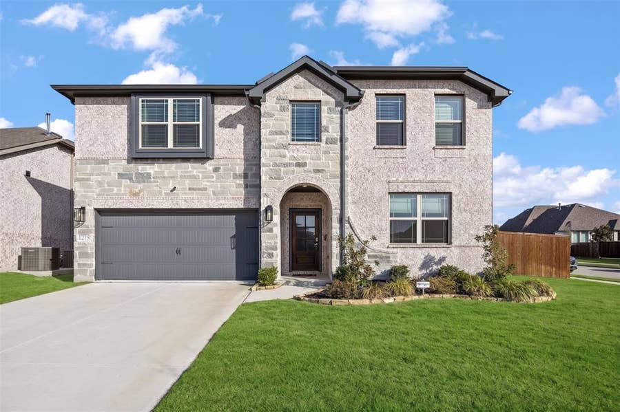 Property photo for 1275 Mill Place, Aubrey, TX