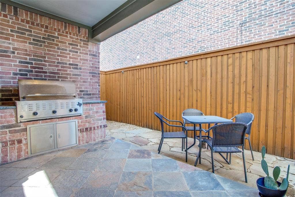 5020 Mission Avenue, Dallas, TX 75206 5020 Mission Avenue, Dallas, TX 75206
