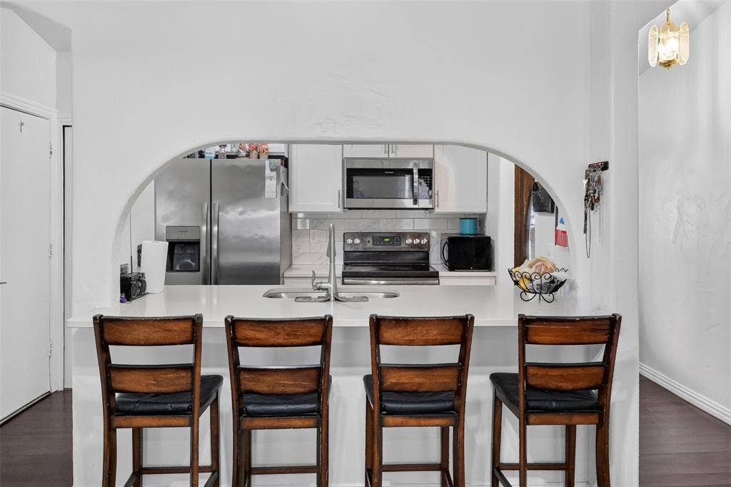 2121 High Summit Drive, Garland, TX 75041 2121 High Summit Drive, Garland, TX 75041
