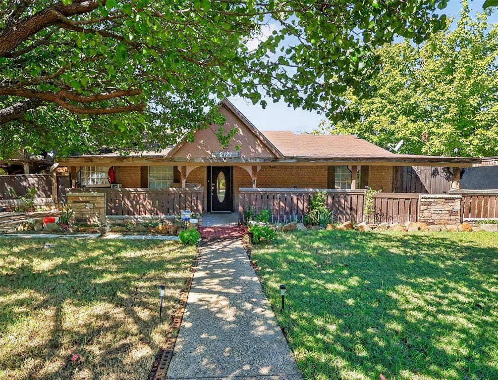 2121 High Summit Drive, Garland, TX 75041 2121 High Summit Drive, Garland, TX 75041