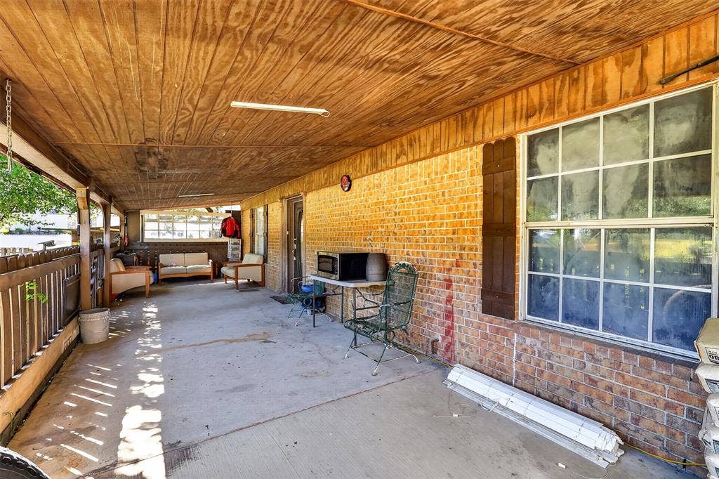 2121 High Summit Drive, Garland, TX 75041 2121 High Summit Drive, Garland, TX 75041