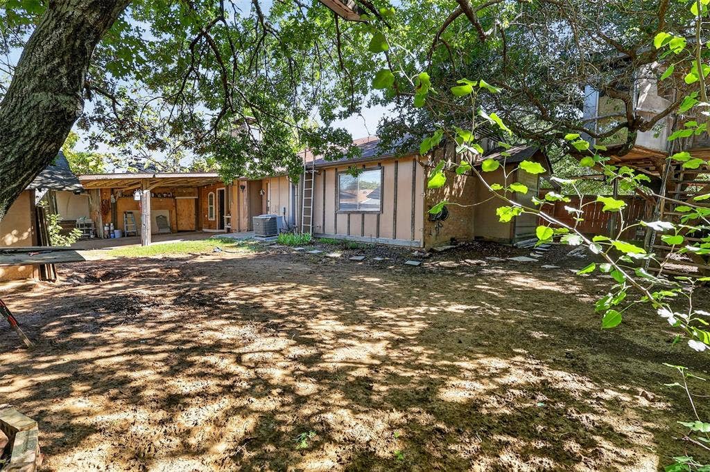 2121 High Summit Drive, Garland, TX 75041 2121 High Summit Drive, Garland, TX 75041