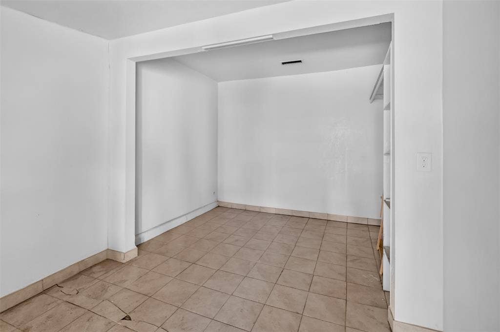 2121 High Summit Drive, Garland, TX 75041 2121 High Summit Drive, Garland, TX 75041