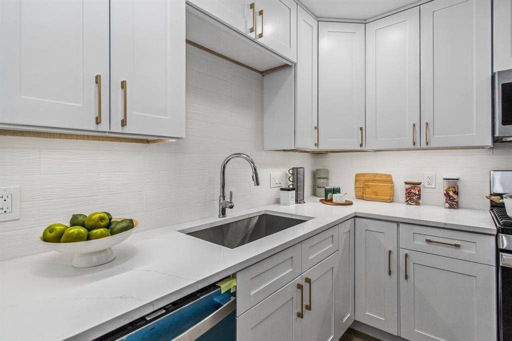 4025 Tacoma Street, Irving, TX 75062 4025 Tacoma Street, Irving, TX 75062