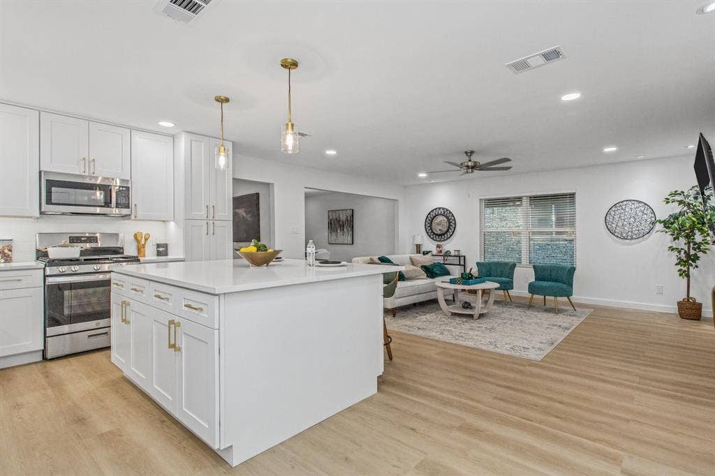 4025 Tacoma Street, Irving, TX 75062 4025 Tacoma Street, Irving, TX 75062