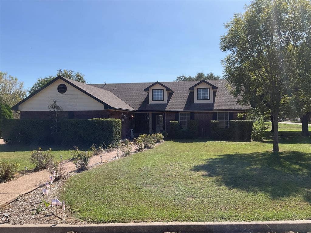 101 EdgeForest Drive, Elm Mott, TX 76640 101 EdgeForest Drive, Elm Mott, TX 76640