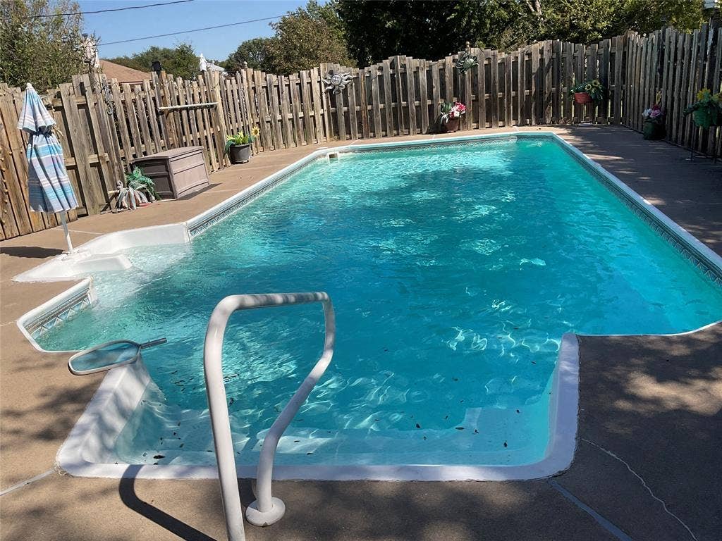 101 EdgeForest Drive, Elm Mott, TX 76640 101 EdgeForest Drive, Elm Mott, TX 76640
