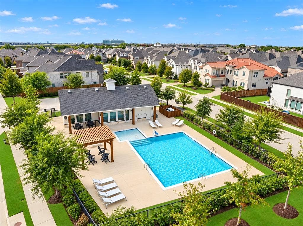 4824 Cedar Creek Drive, McKinney, TX 75070 Community Pool