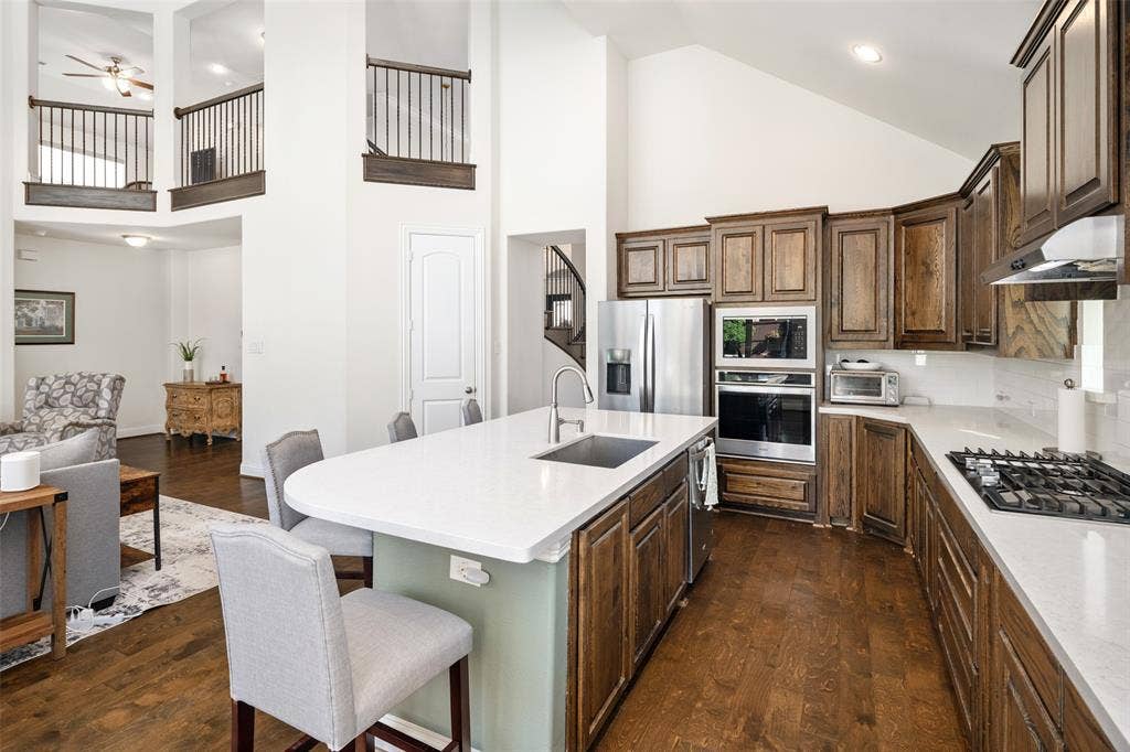 4824 Cedar Creek Drive, McKinney, TX 75070 4824 Cedar Creek Drive, McKinney, TX 75070