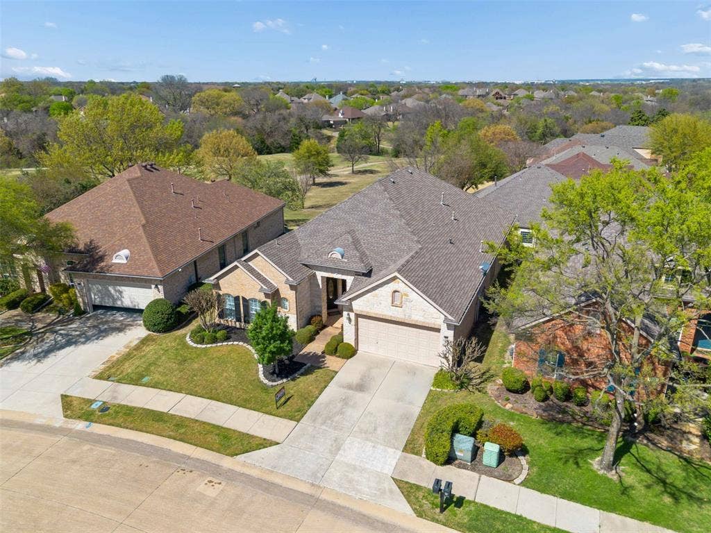 379 Southern Hills Drive, Fairview, TX 75069