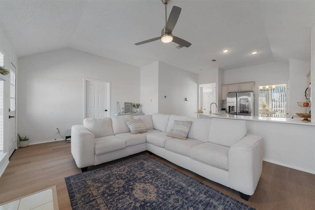 2827 Saint Martin Drive, Lancaster, TX 75146 2827 Saint Martin Drive, Lancaster, TX 75146
