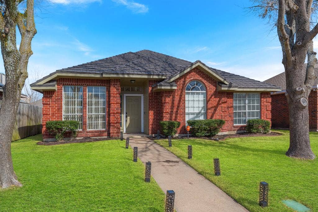 2827 Saint Martin Drive, Lancaster, TX 75146 2827 Saint Martin Drive, Lancaster, TX 75146