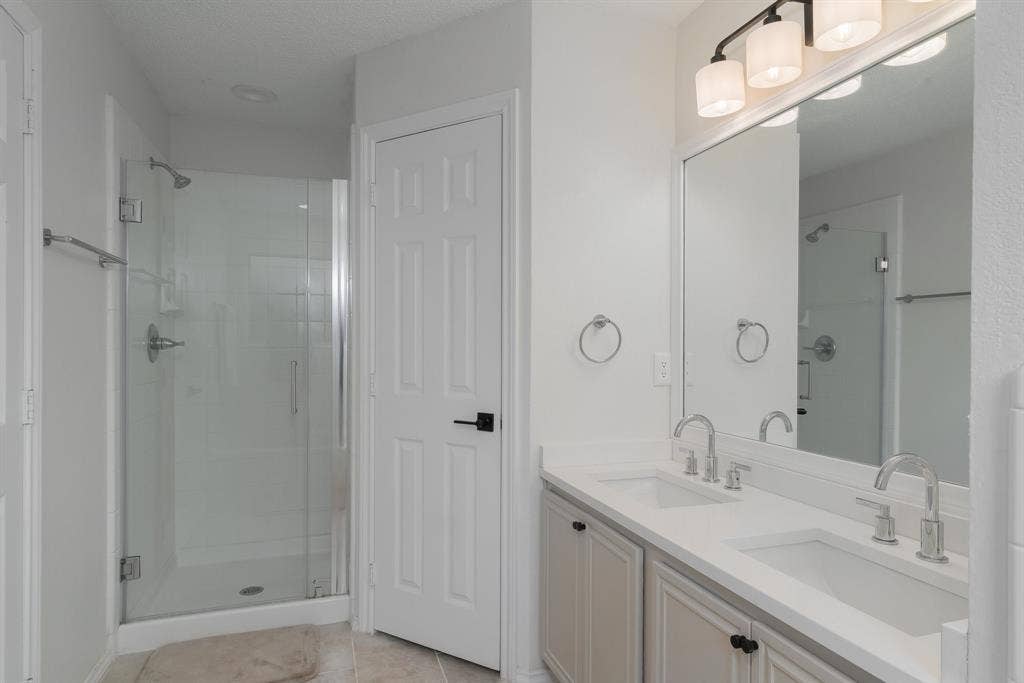 2827 Saint Martin Drive, Lancaster, TX 75146 2827 Saint Martin Drive, Lancaster, TX 75146